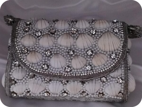 Pearl Shell Party Clutch | www.radiantjewels.store