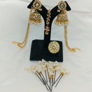 Kundan Earrings and Maang Tikka Set | www.radiantjewels.store